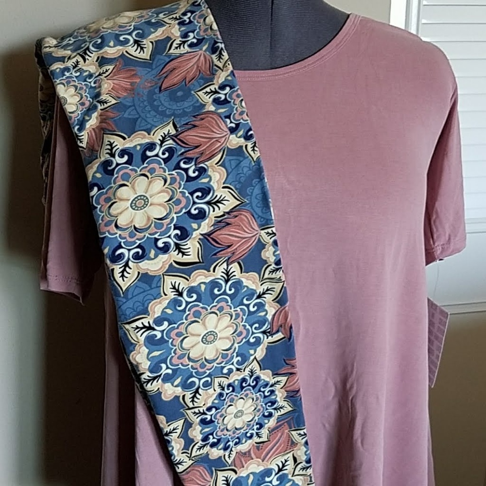 NWT - LLR S Solid Perfect T (SHIRT ONLY)